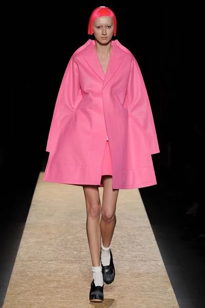 Look 2